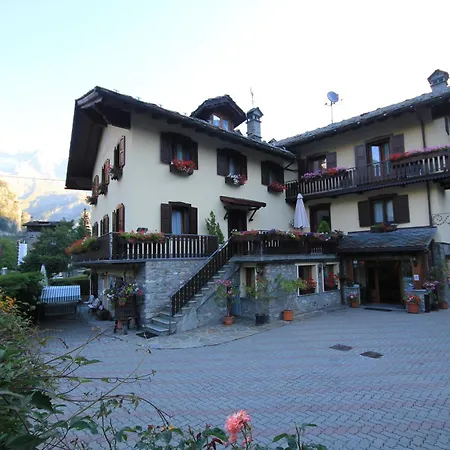 Hotell Maison Laurent Courmayeur