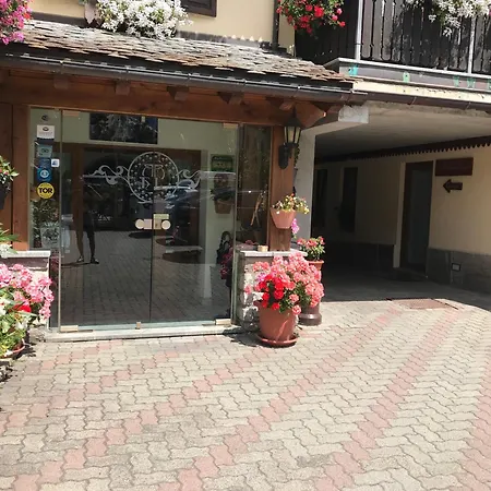 Maison Laurent Hotell 3*