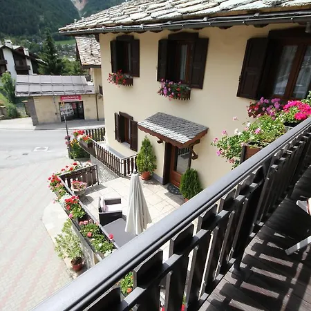 Hotell Maison Laurent 3*