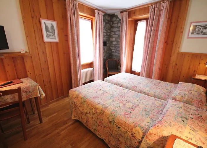 ホテル Maison Laurent 3*