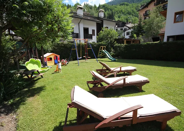 Maison Laurent クールマイユール